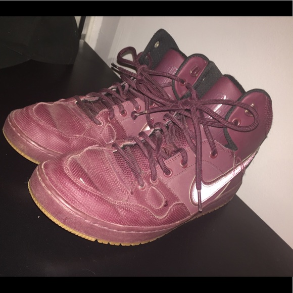 Nike shoes - Picture 2 of 2